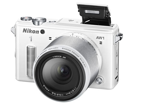 Nikon 1 AW1 con 11-27.5mm, mirrorless impermeabile
